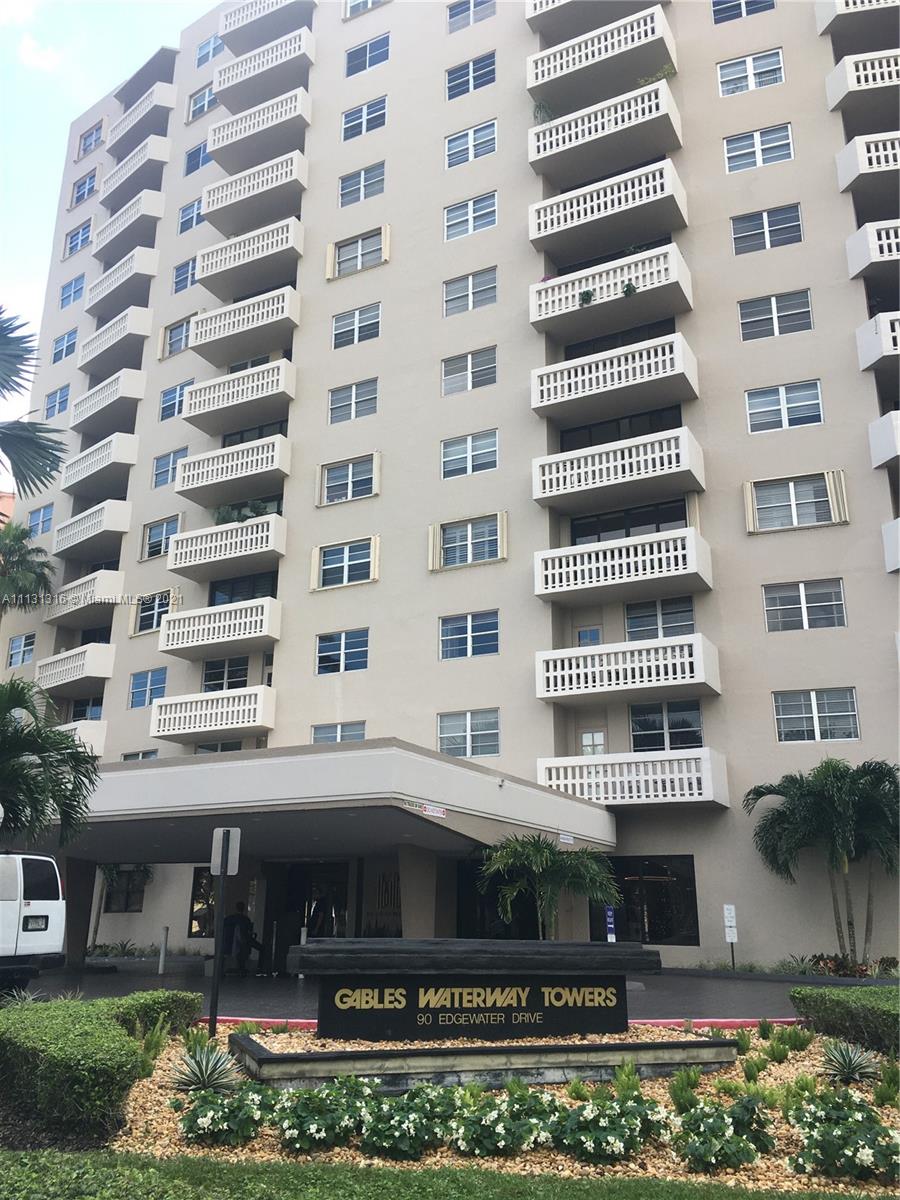 90 Edgewater Dr, Coral Gables, Florida 33133, 2 Bedrooms Bedrooms, ,2 BathroomsBathrooms,Residential,Sold,Gables Waterway Towers,Edgewater Dr,A11131316