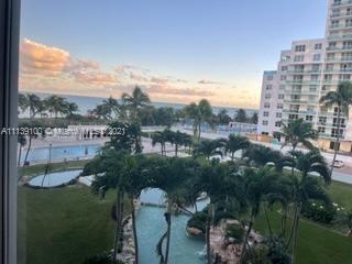 5005 Collins Ave, Miami Beach, Florida 33140, 1 Bedroom Bedrooms, ,1 BathroomBathrooms,Residential,Sold,CARRIAGE CLUB NORTH CONDO,Collins Ave,A11139100