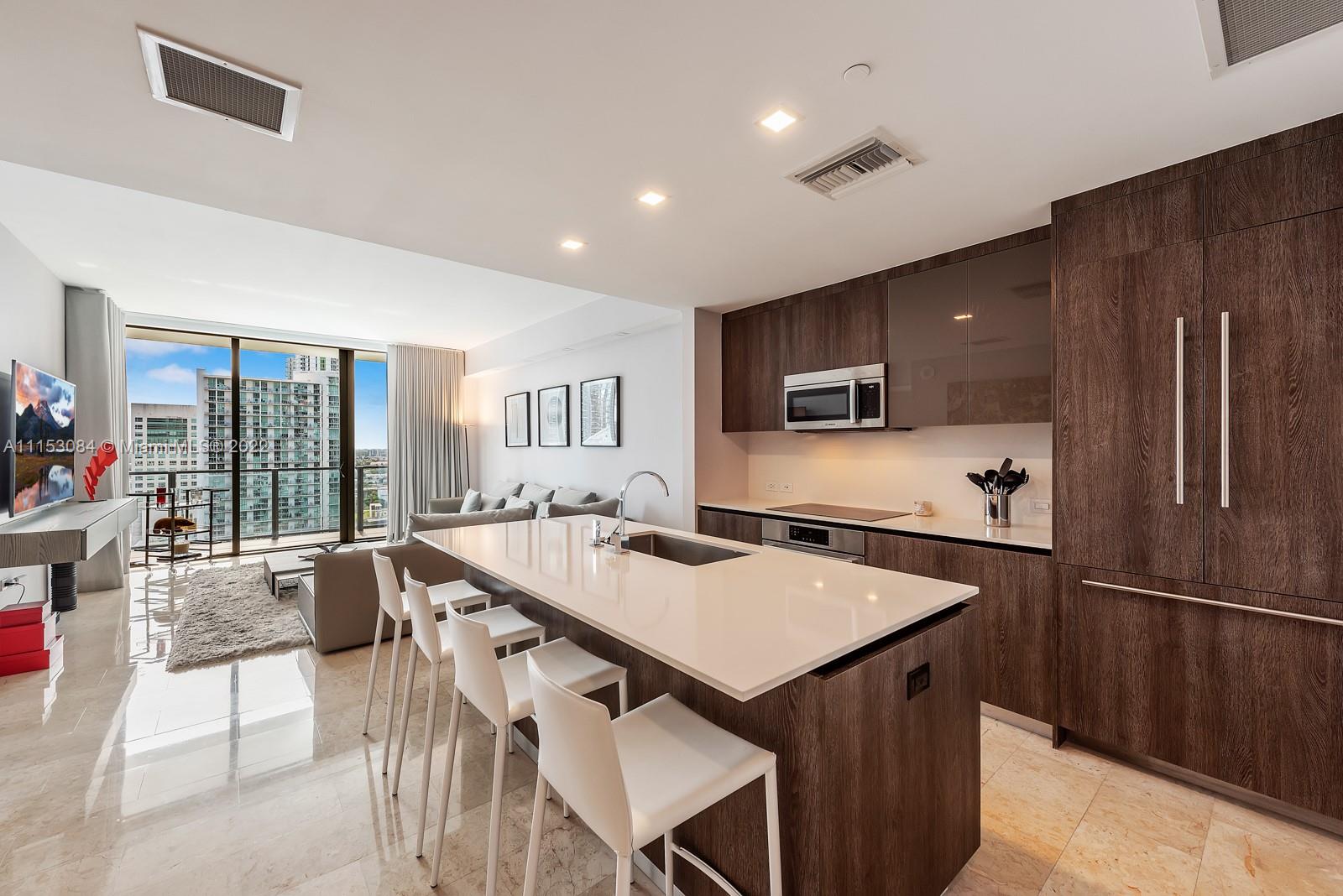 68 6th St, Miami, Florida 33131, 1 Bedroom Bedrooms, ,1 BathroomBathrooms,Residential,Sold,REACH AT BCC,6th St,A11153084