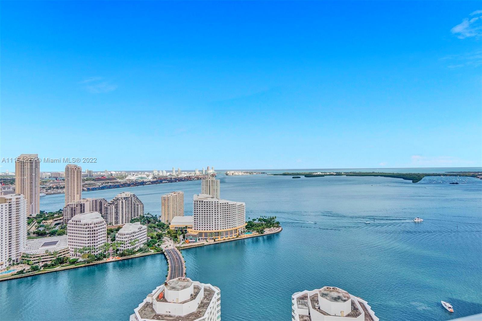 950 Brickell Bay Dr, Miami, Florida 33131, 2 Bedrooms Bedrooms, ,2 BathroomsBathrooms,Residential,Sold,THE PLAZA BRICKELL,Brickell Bay Dr,A11154227