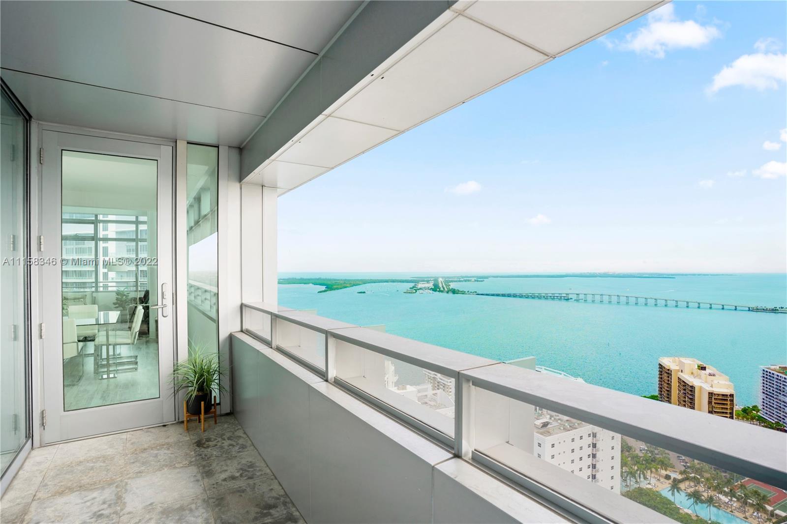 1395 Brickell Ave, Miami, Florida 33131, 3 Bedrooms Bedrooms, ,3 BathroomsBathrooms,Residential,Sold,BRICKELL ARCH,Brickell Ave,A11158346