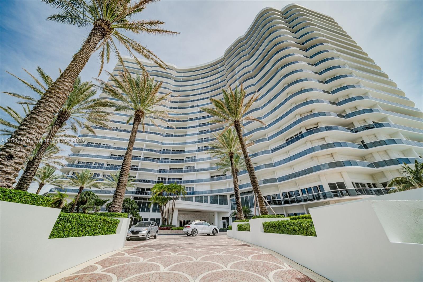 9601 Collins Ave, Bal Harbour, Florida 33154, 2 Bedrooms Bedrooms, ,2 BathroomsBathrooms,Residential Lease,For Rent,MAJESTIC TOWER,Collins Ave,A11540770