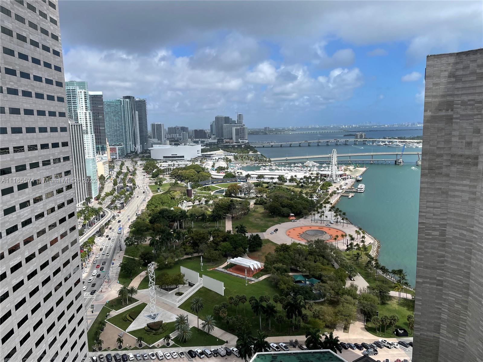 325 Biscayne Blvd, Miami, Florida 33131, 2 Bedrooms Bedrooms, ,2 BathroomsBathrooms,Residential,Sold,ONE MIAMI WEST,Biscayne Blvd,A11165574