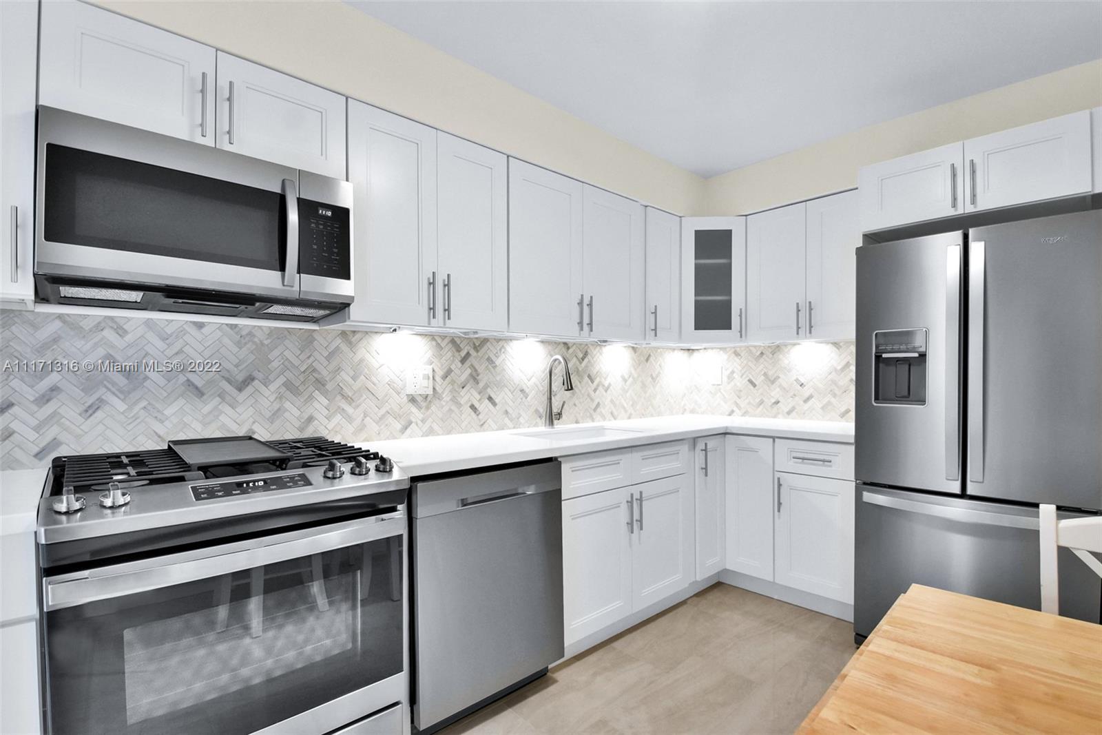 3140 Ocean Dr, Hallandale Beach, Florida 33009, 2 Bedrooms Bedrooms, ,2 BathroomsBathrooms,Residential,Sold,PARKER TOWER,Ocean Dr,A11171316