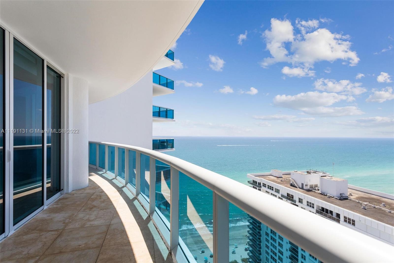 2711 Ocean Dr, Hollywood, Florida 33019, 3 Bedrooms Bedrooms, ,3 BathroomsBathrooms,Residential,Sold,TRUMP HOLLYWOOD,Ocean Dr,A11191131