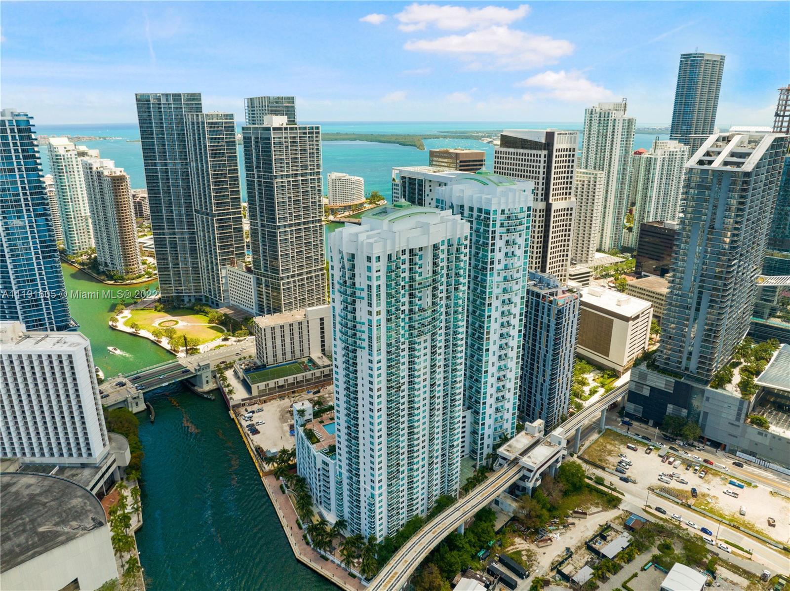31 5th St, Miami, Florida 33131, 2 Bedrooms Bedrooms, ,2 BathroomsBathrooms,Residential,Sold,Brickell on the River N T,5th St,A11191605