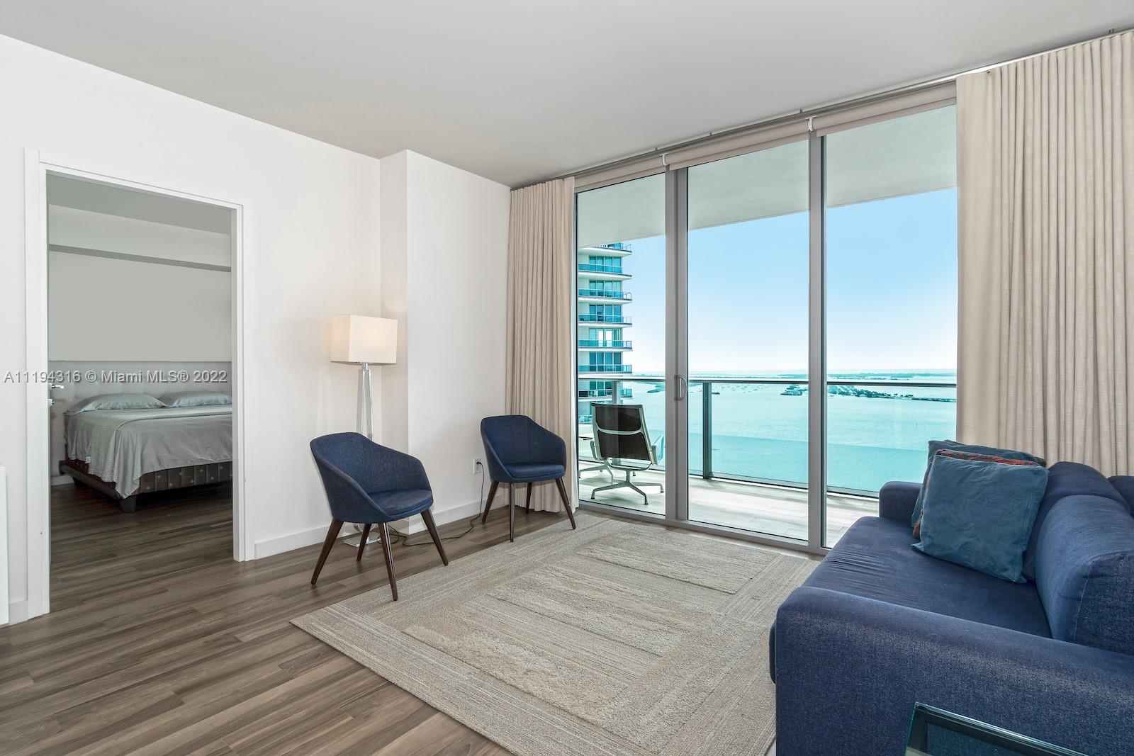 1300 Brickell Bay Dr, Miami, Florida 33131, 2 Bedrooms Bedrooms, ,2 BathroomsBathrooms,Residential,Sold,Brickell House,Brickell Bay Dr,A11194316