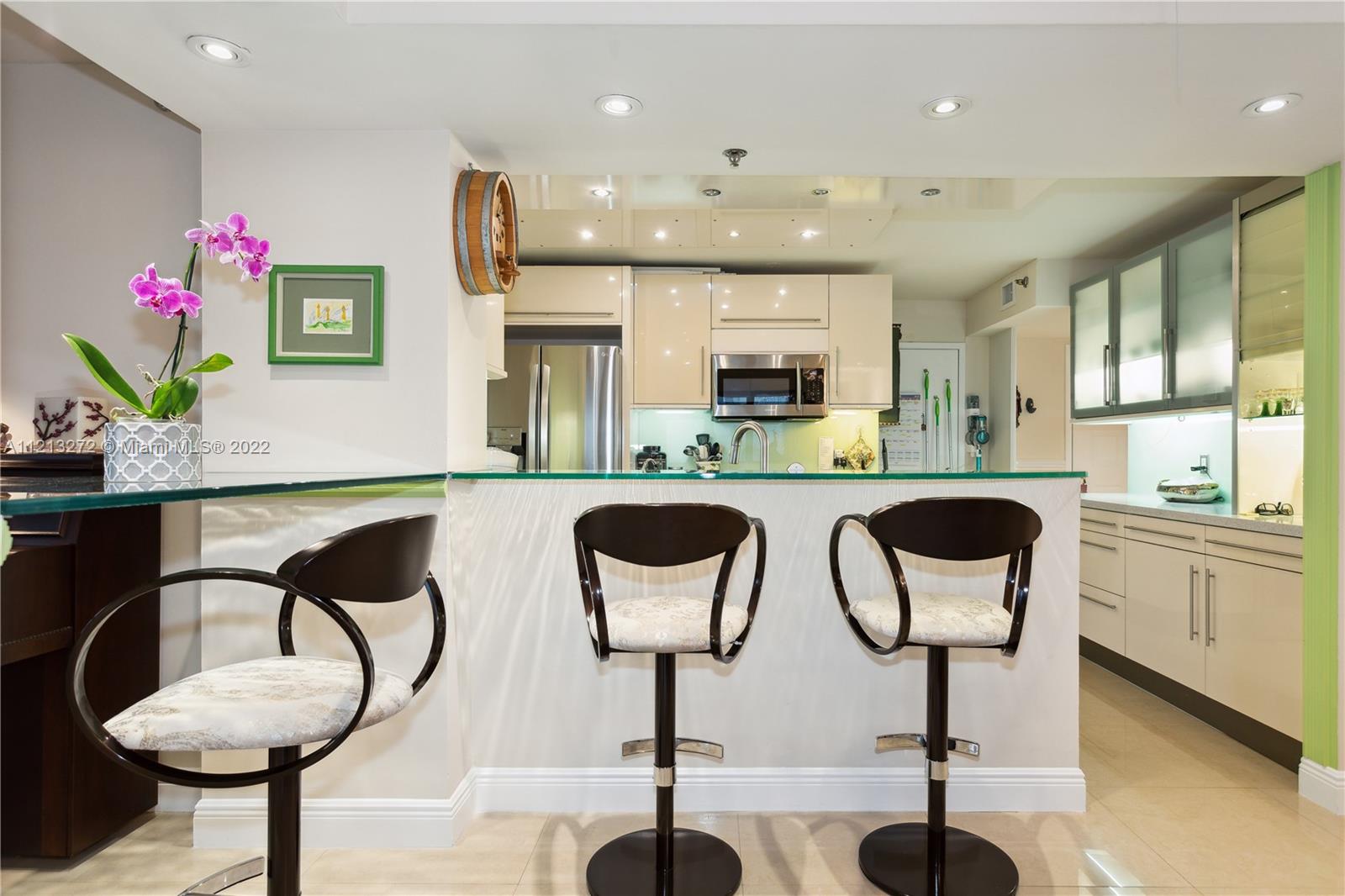 1201 Ocean Dr, Hollywood, Florida 33019, 2 Bedrooms Bedrooms, ,2 BathroomsBathrooms,Residential,Sold,Summit,Ocean Dr,A11213272