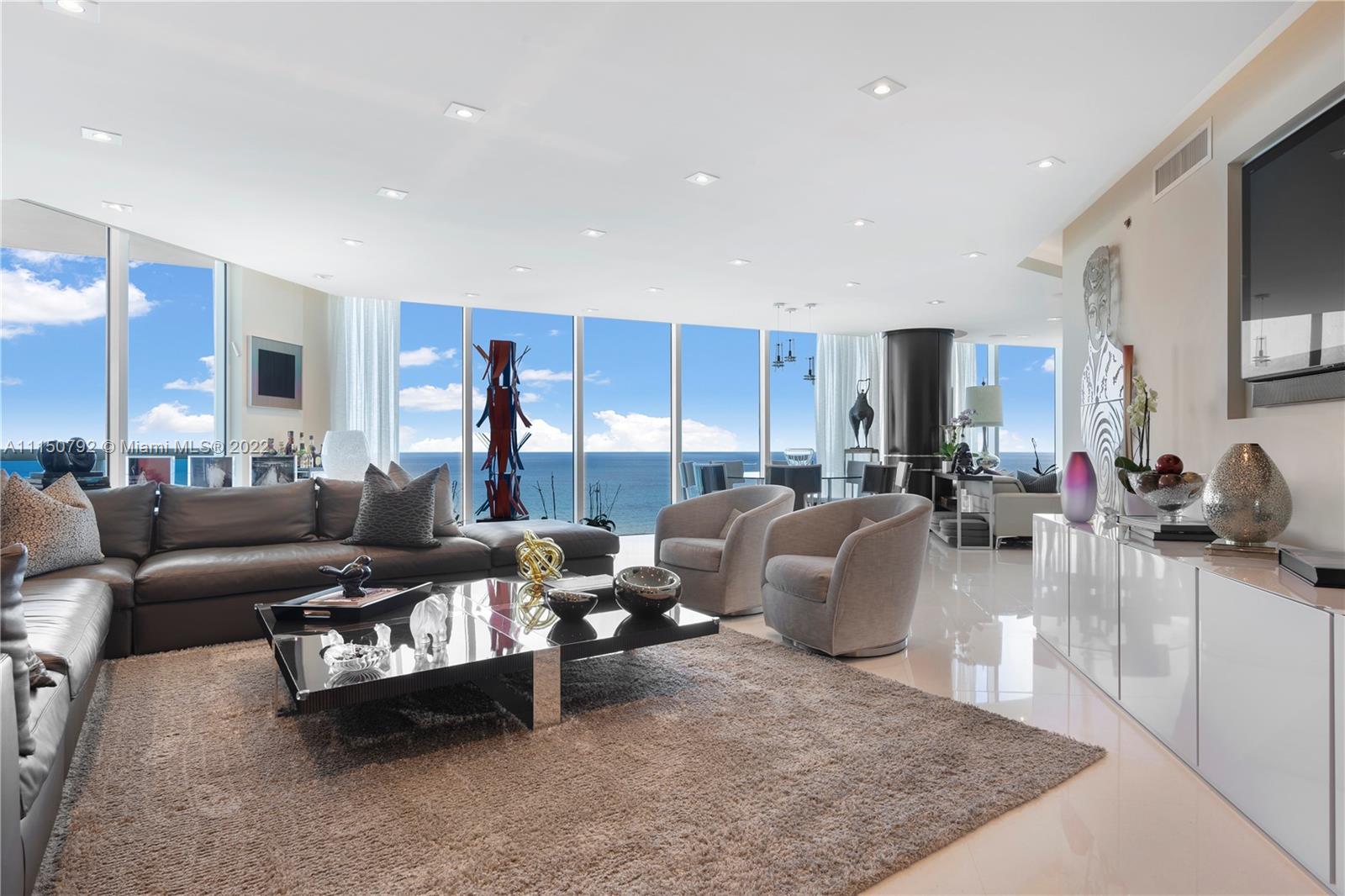 2711 Ocean Dr, Hollywood, Florida 33019, 3 Bedrooms Bedrooms, ,3 BathroomsBathrooms,Residential,Sold,TRUMP HOLLYWOOD,Ocean Dr,A11150792