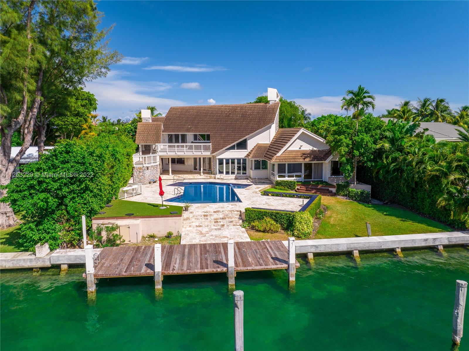 1400 Biscaya Dr, Surfside, Florida 33154, 5 Bedrooms Bedrooms, ,6 BathroomsBathrooms,Residential,Sold,NORMANDY BEACH 2ND AMD &,Biscaya Dr,A11253229