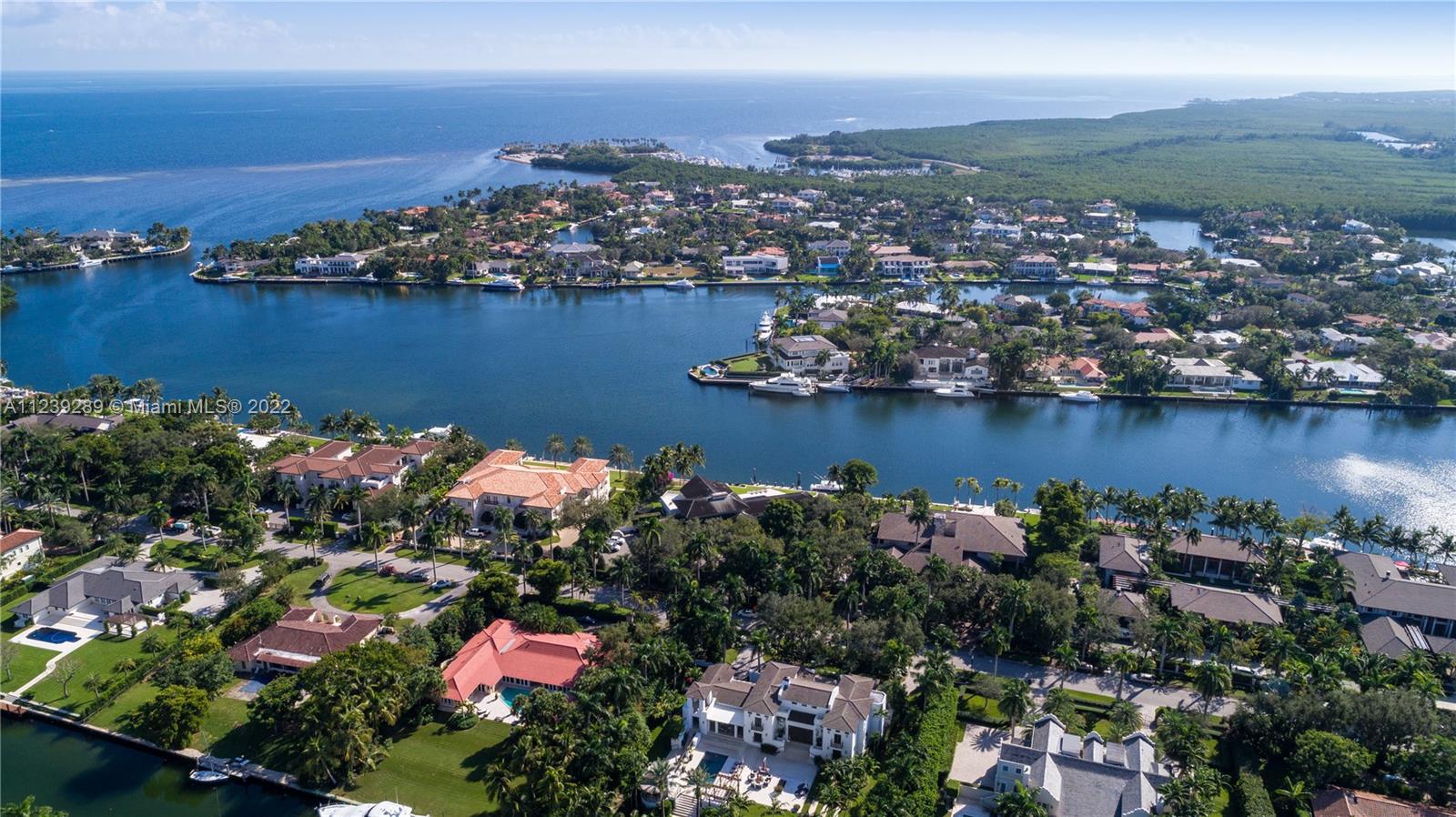 550 Arvida Pkwy, Coral Gables, Florida 33156, 5 Bedrooms Bedrooms, ,5 BathroomsBathrooms,Residential,Sold,GABLES ESTATES NO 3,Arvida Pkwy,A11239289