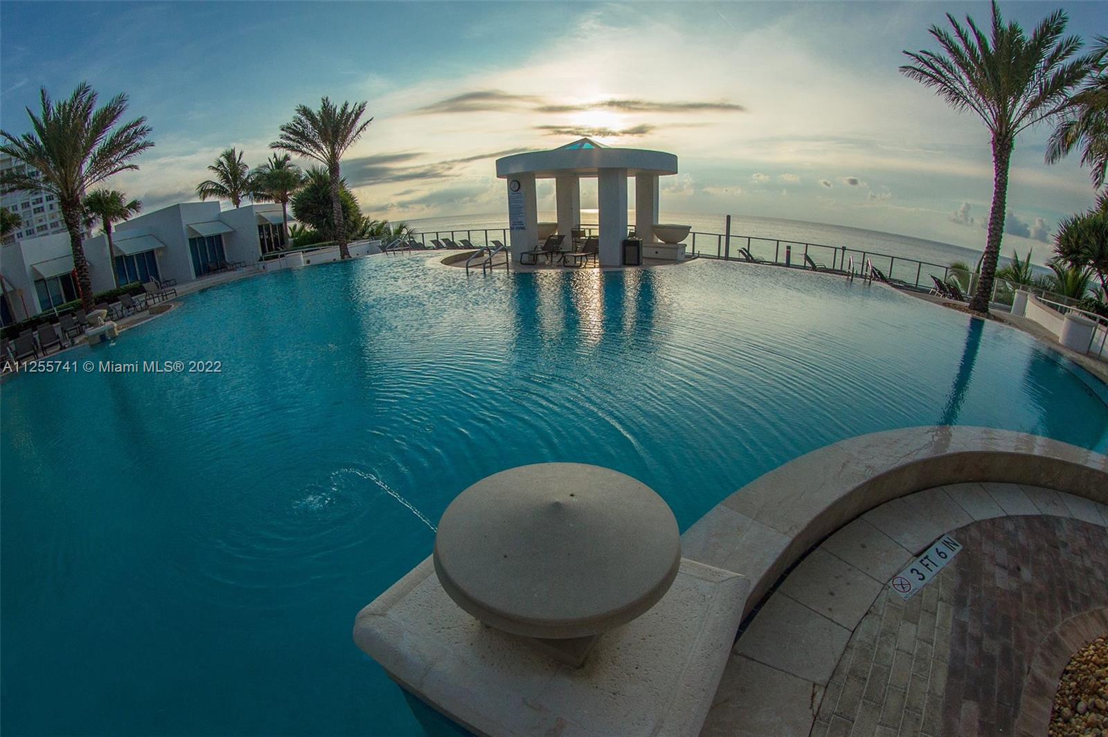 3101 Ocean Dr, Hollywood, Florida 33019, 2 Bedrooms Bedrooms, ,2 BathroomsBathrooms,Residential,Sold,OCEAN PALMS,Ocean Dr,A11255741