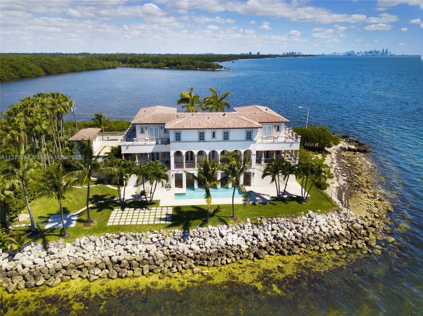 650 Lugo Ave, Coral Gables, Florida 33156, 5 Bedrooms Bedrooms, ,5 BathroomsBathrooms,Residential,Sold,CORAL BAY SEC B,Lugo Ave,A11271594