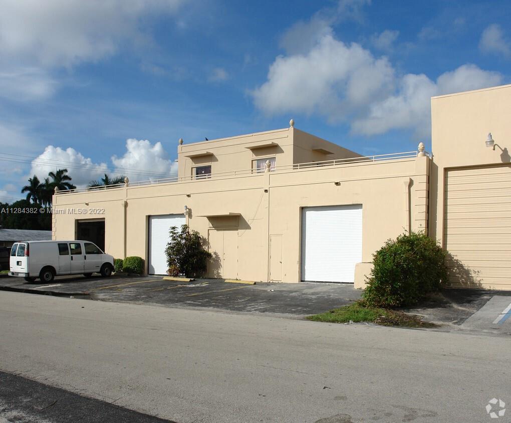 825 11th St, Fort Lauderdale, Florida 33304, ,Commercial Sale,Sold,11th St,A11284382