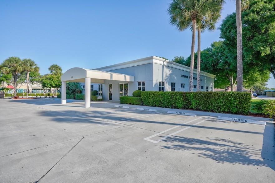 5201 Village Blvd, West Palm Beach, Florida 33407, ,Commercial Sale,Sold,Village Blvd,A11188511