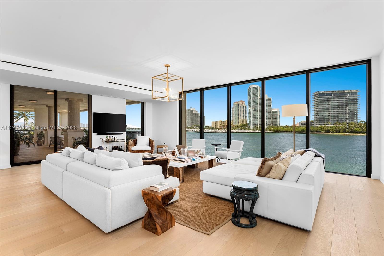 6800 Fisher Island Dr, Miami Beach, Florida 33109, 4 Bedrooms Bedrooms, ,4 BathroomsBathrooms,Residential,Sold,PALAZZO DELLA LUNA,Fisher Island Dr,A11247082