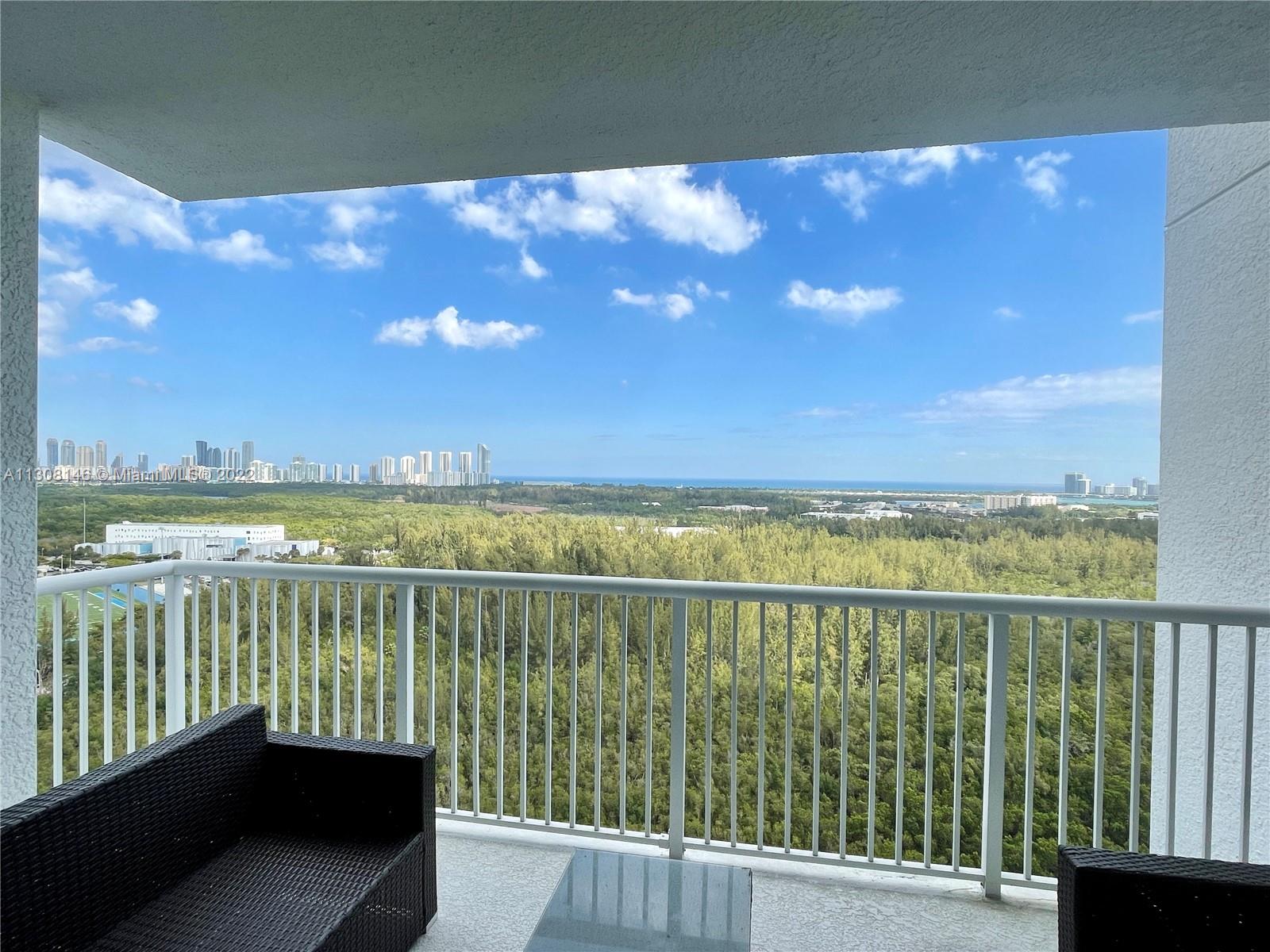 14951 Royal Oaks Ln, North Miami, Florida 33181, 2 Bedrooms Bedrooms, ,2 BathroomsBathrooms,Residential,Sold,THE OAKS 1 CONDO,Royal Oaks Ln,A11308146