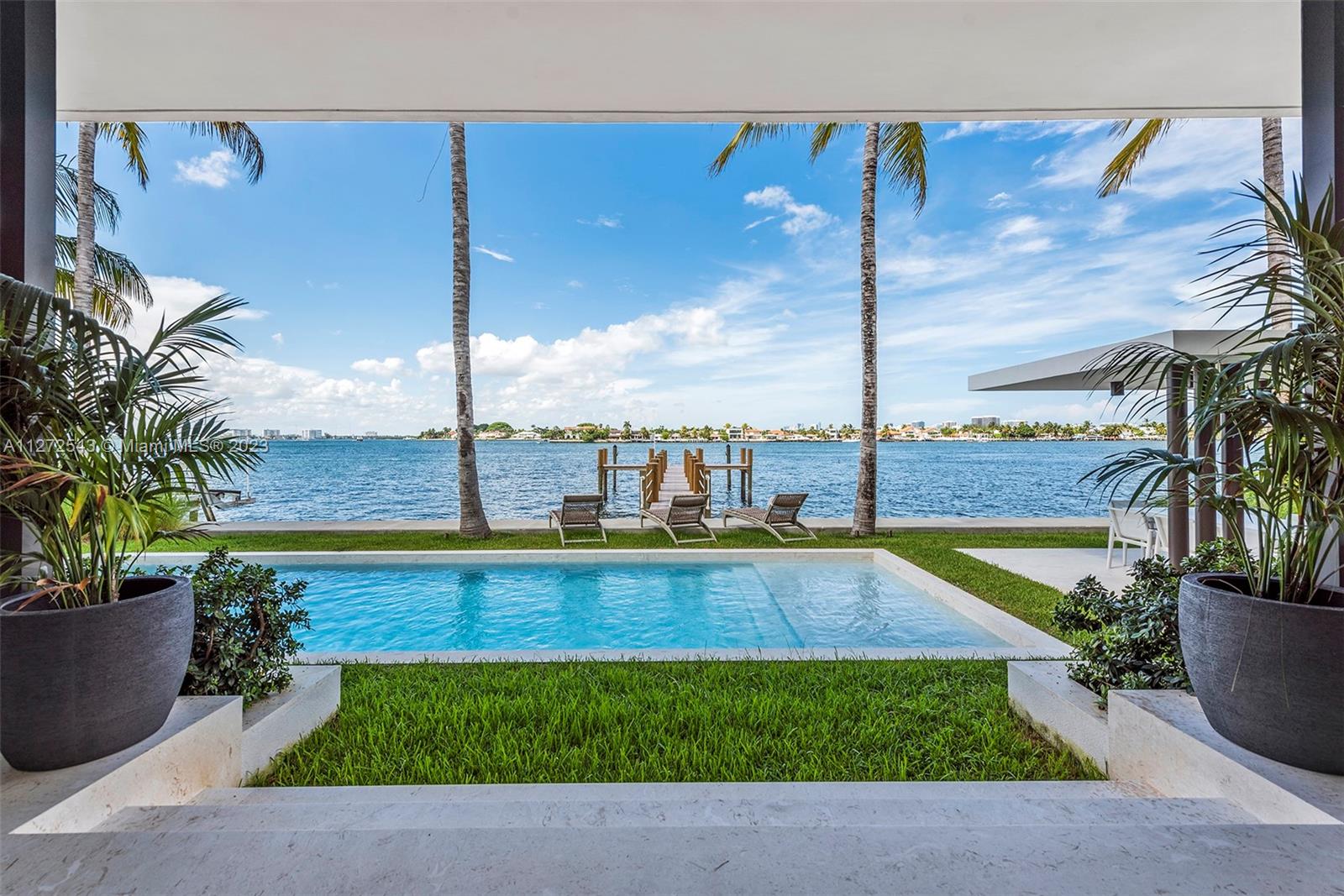 1645 Cleveland Rd, Miami Beach, Florida 33141, 6 Bedrooms Bedrooms, ,7 BathroomsBathrooms,Residential,Sold,BISCAYNE POINT,Cleveland Rd,A11272543