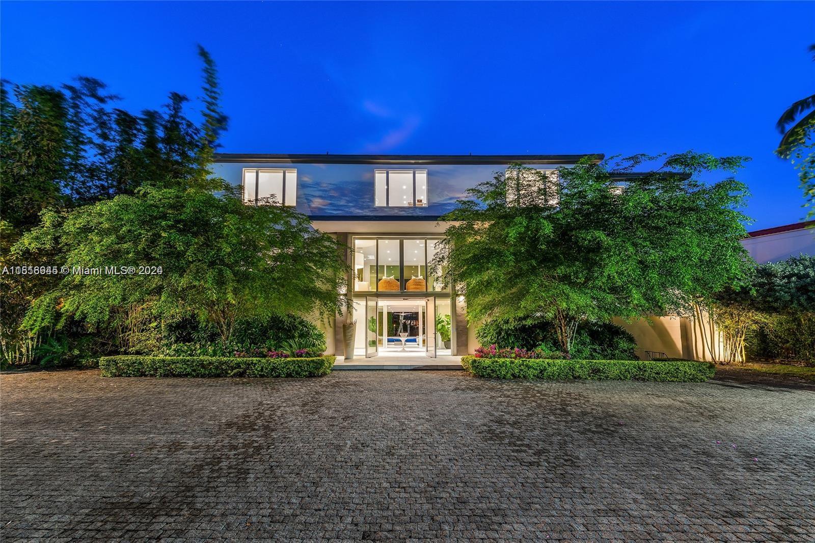 481 Mashta Drive, Key Biscayne, Florida 33149, 5 Bedrooms Bedrooms, ,6 BathroomsBathrooms,Residential,For Sale,SMUGGLERS COVE,Mashta Drive,A11516945
