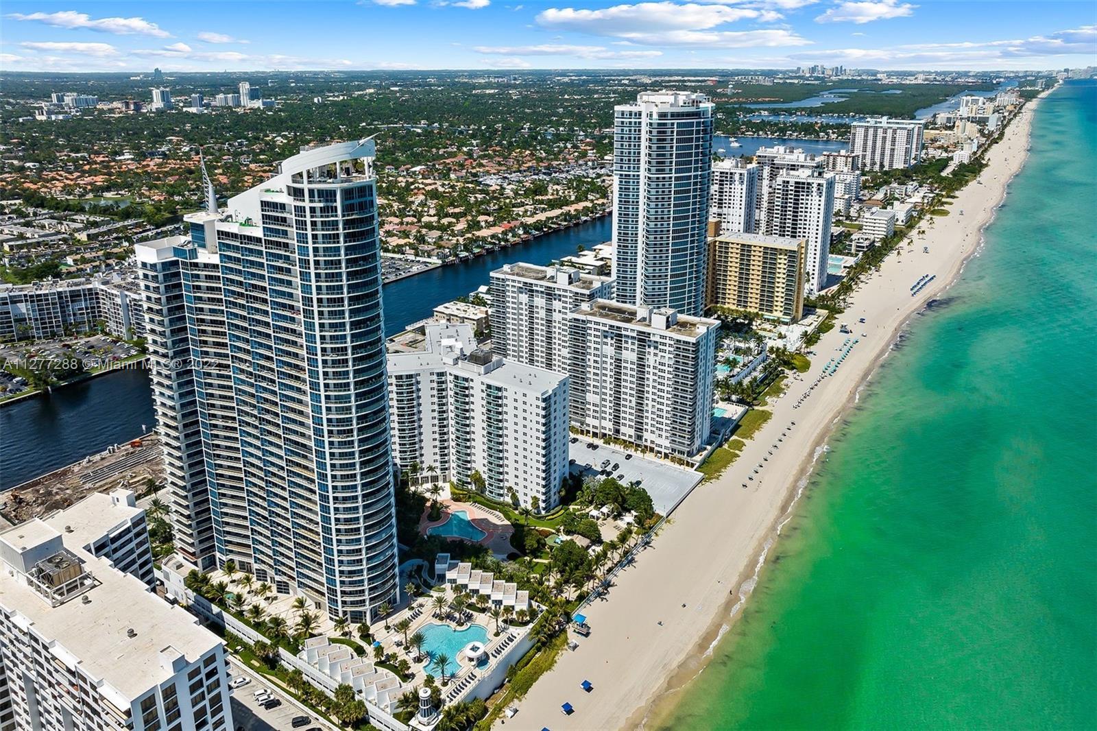 3101 Ocean Dr, Hollywood, Florida 33019, 3 Bedrooms Bedrooms, ,3 BathroomsBathrooms,Residential,Sold,Ocean Palms,Ocean Dr,A11277288