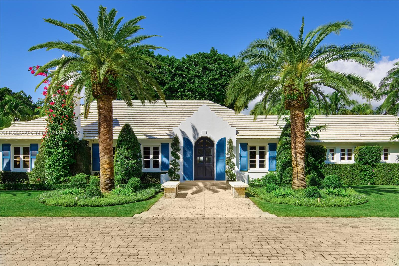 5201 Oak Ln, Coral Gables, Florida 33156, 7 Bedrooms Bedrooms, ,6 BathroomsBathrooms,Residential,Sold,SNAPPER CREEK LAKES SUB,Oak Ln,A11322340