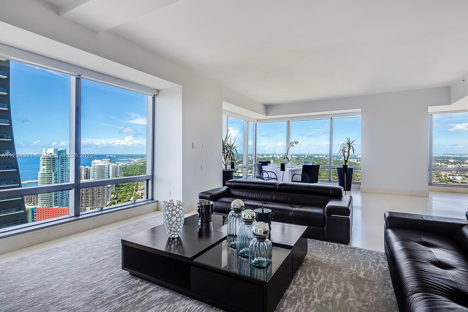 1425 Brickell Ave, Miami, Florida 33131, 2 Bedrooms Bedrooms, ,2 BathroomsBathrooms,Residential,Sold,FOUR SEASONS RESIDENCES,Brickell Ave,A11294311