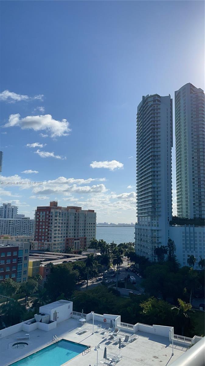 275 18th St, Miami, Florida 33132, 2 Bedrooms Bedrooms, ,2 BathroomsBathrooms,Residential,Sold,1800 BISCAYNE PLAZA CONDO,18th St,A11341344