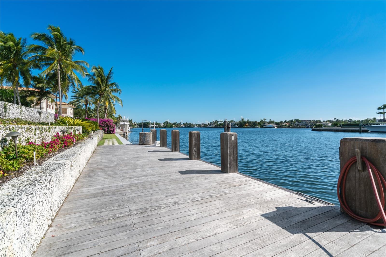 550 Arvida Pkwy, Coral Gables, Florida 33156, 5 Bedrooms Bedrooms, ,5 BathroomsBathrooms,Residential,Sold,GABLES ESTATES NO 3,Arvida Pkwy,A11334197