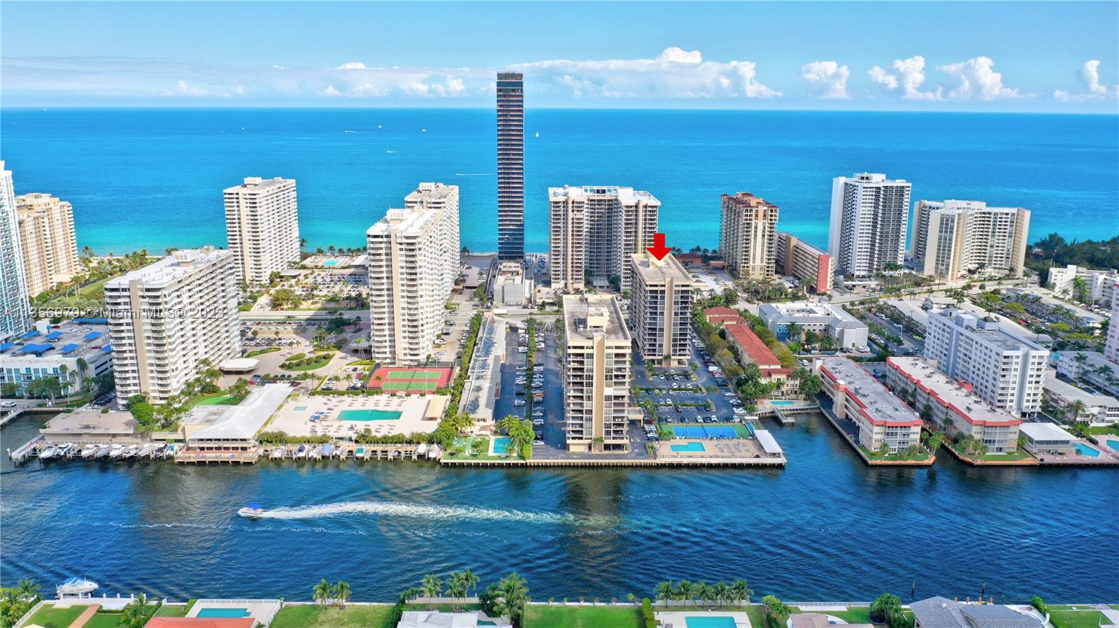 3180 Ocean Dr, Hallandale Beach, Florida 33009, 2 Bedrooms Bedrooms, ,2 BathroomsBathrooms,Residential,For Sale,Parker Dorado,Ocean Dr,A11356979