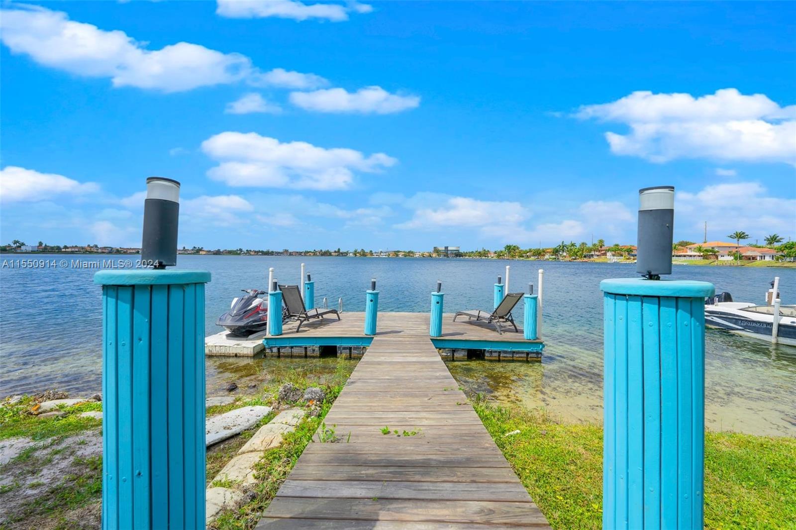 13810 132nd Ave, Miami, Florida 33186, 3 Bedrooms Bedrooms, ,3 BathroomsBathrooms,Residential,Sold,TWIN LAKE SHORES NORTH,132nd Ave,A11550914