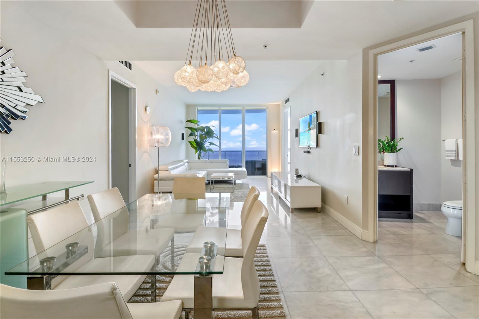 18201 Collins Ave, Sunny Isles Beach, Florida 33160, 2 Bedrooms Bedrooms, ,2 BathroomsBathrooms,Residential Lease,For Rent,TRUMP ROYALE CONDO,Collins Ave,A11553250