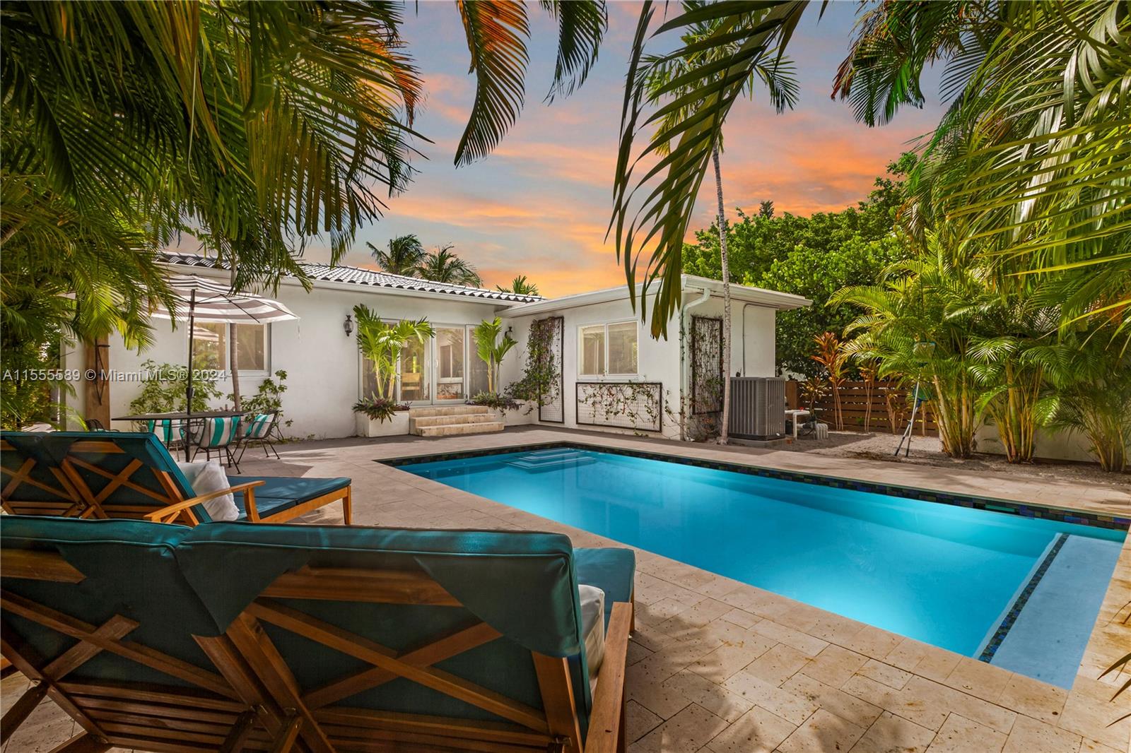 9065 Emerson Ave, Surfside, Florida 33154, 4 Bedrooms Bedrooms, ,3 BathroomsBathrooms,Residential Lease,For Rent,ALTOS DEL MAR NO 4,Emerson Ave,A11555589