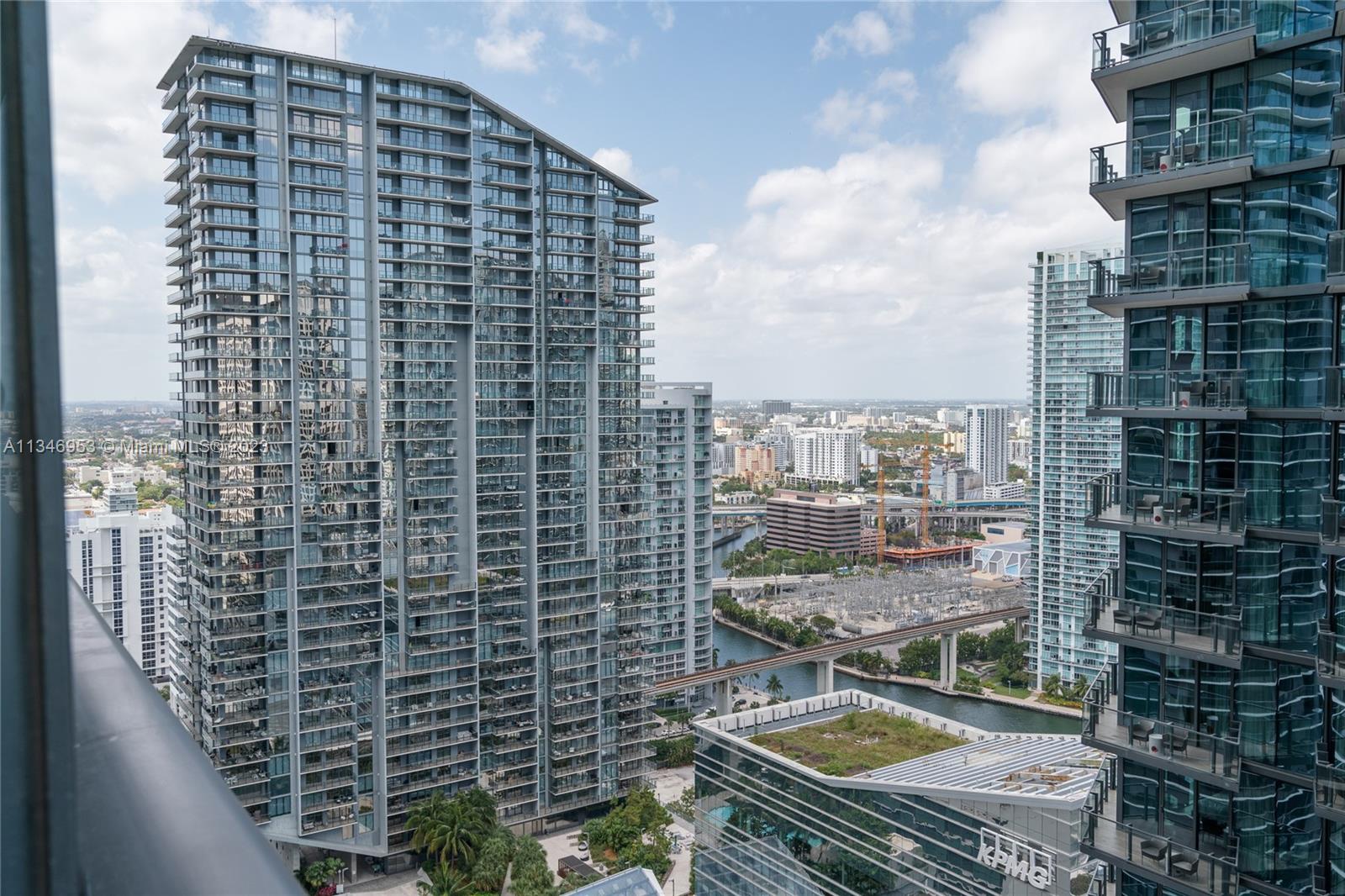 801 Miami Ave, Miami, Florida 33130, 3 Bedrooms Bedrooms, ,4 BathroomsBathrooms,Residential,Sold,SLS BRICKELL,Miami Ave,A11346953