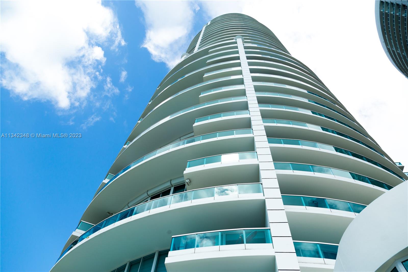 2127 Brickell Ave, Miami, Florida 33129, 2 Bedrooms Bedrooms, ,2 BathroomsBathrooms,Residential,Sold,BRISTOL TOWER,Brickell Ave,A11342348