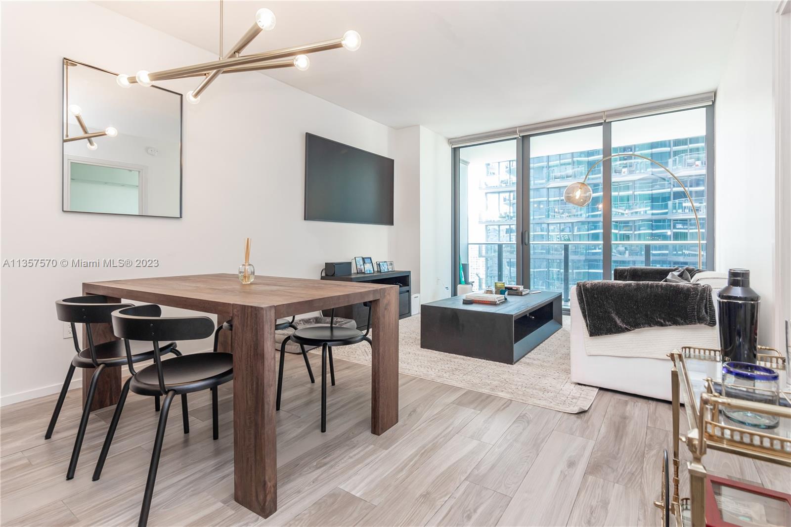 801 Miami Ave, Miami, Florida 33130, 1 Bedroom Bedrooms, ,2 BathroomsBathrooms,Residential,Sold,SLS LUX,Miami Ave,A11357570