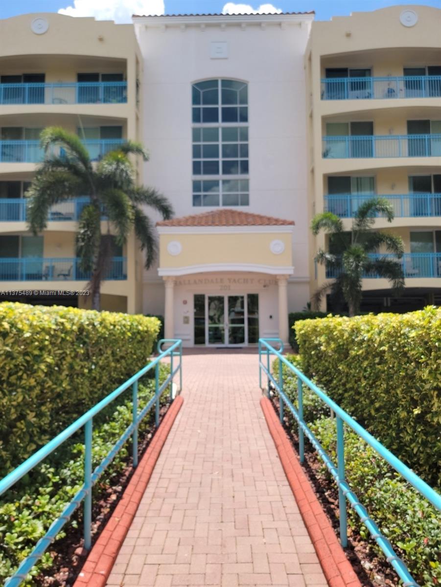 201 Golden Isles Dr, Hallandale Beach, Florida 33009, 2 Bedrooms Bedrooms, ,2 BathroomsBathrooms,Residential,Sold,201 golden isle dr,Golden Isles Dr,A11375489