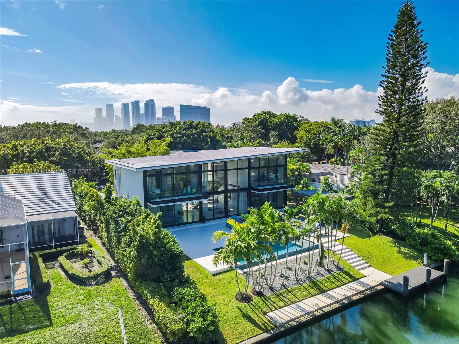 721 Buttonwood Ln, Miami, Florida 33137, 5 Bedrooms Bedrooms, ,5 BathroomsBathrooms,Residential,Sold,BAY POINT,Buttonwood Ln,A11307129