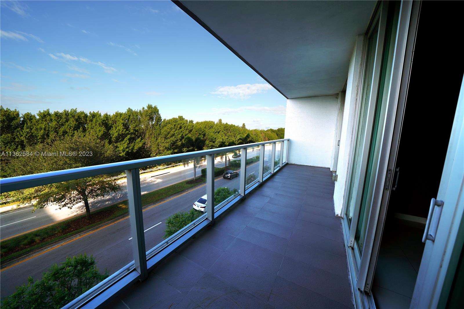 7751 107th Ave, Doral, Florida 33178, 2 Bedrooms Bedrooms, ,2 BathroomsBathrooms,Residential,Sold,Midtown Doral,107th Ave,A11362584