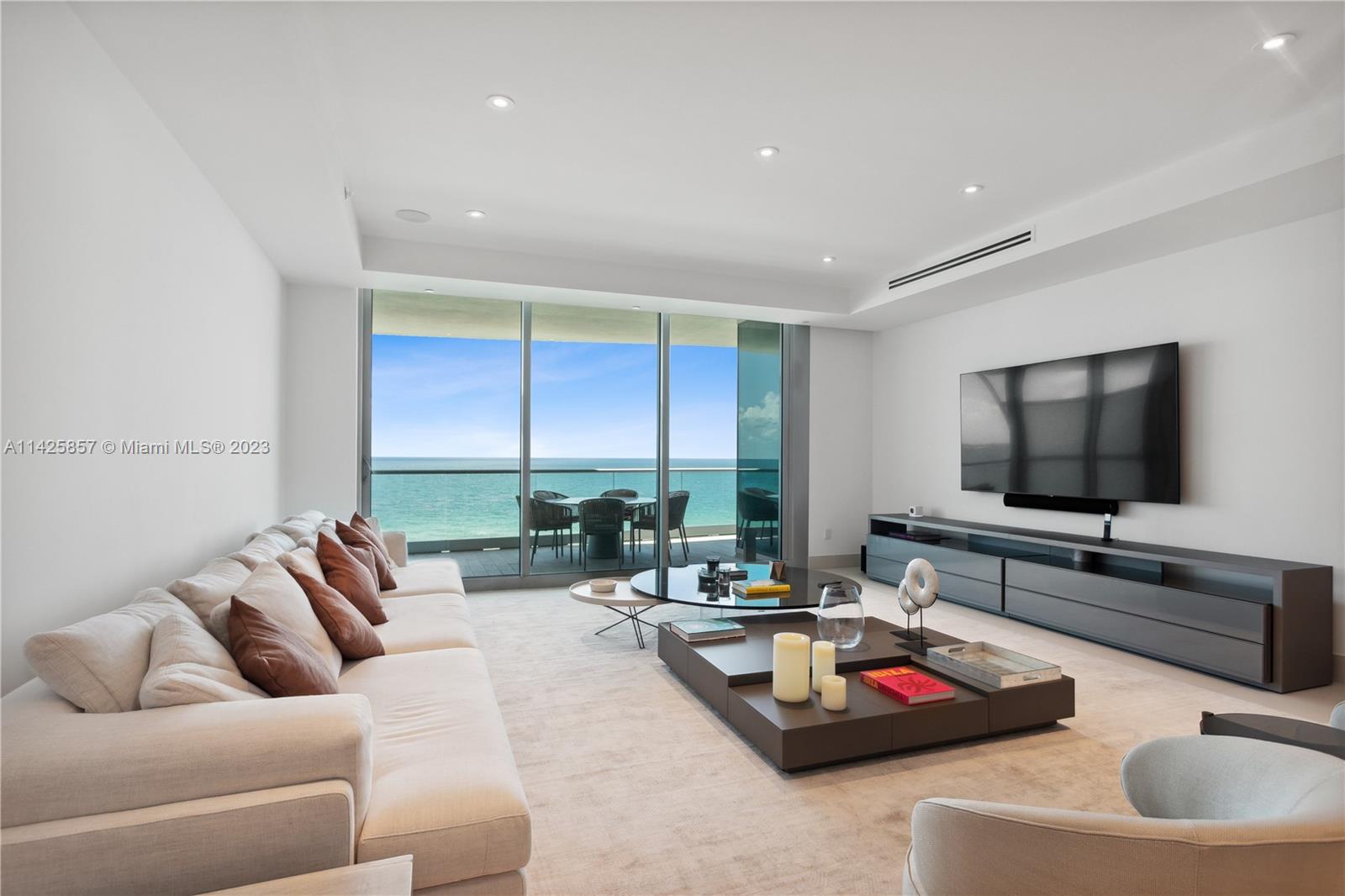 9349 Collins Ave, Surfside, Florida 33154, 4 Bedrooms Bedrooms, ,4 BathroomsBathrooms,Residential,Sold,CHATEAU OCEAN,Collins Ave,A11425857