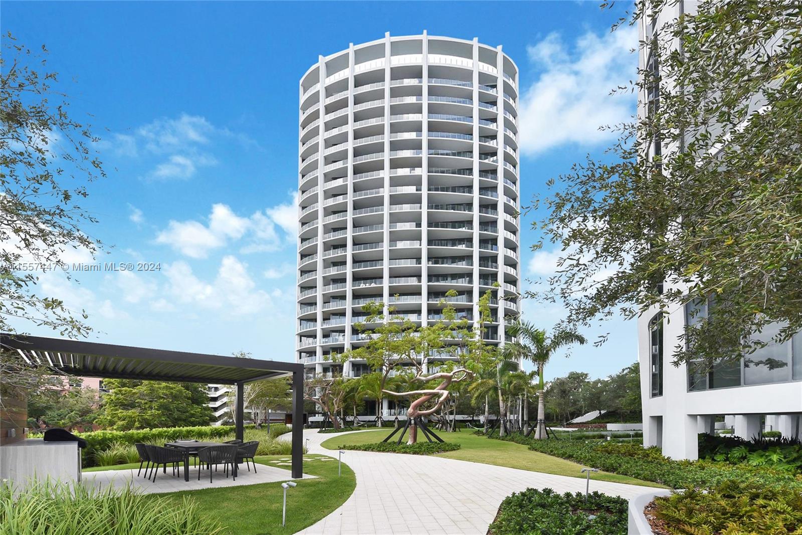 2831 Bayshore Dr, Coconut Grove, Florida 33133, 1 Bedroom Bedrooms, ,1 BathroomBathrooms,Residential Lease,For Rent,CLUB RESIDENCES PARK GROVE,Bayshore Dr,A11557447