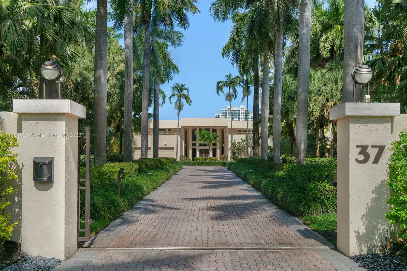 37 Star Island Dr, Miami Beach, Florida 33139, 6 Bedrooms Bedrooms, ,8 BathroomsBathrooms,Residential,Sold,CORRECTED PL OF STAR ISLA,Star Island Dr,A11380626