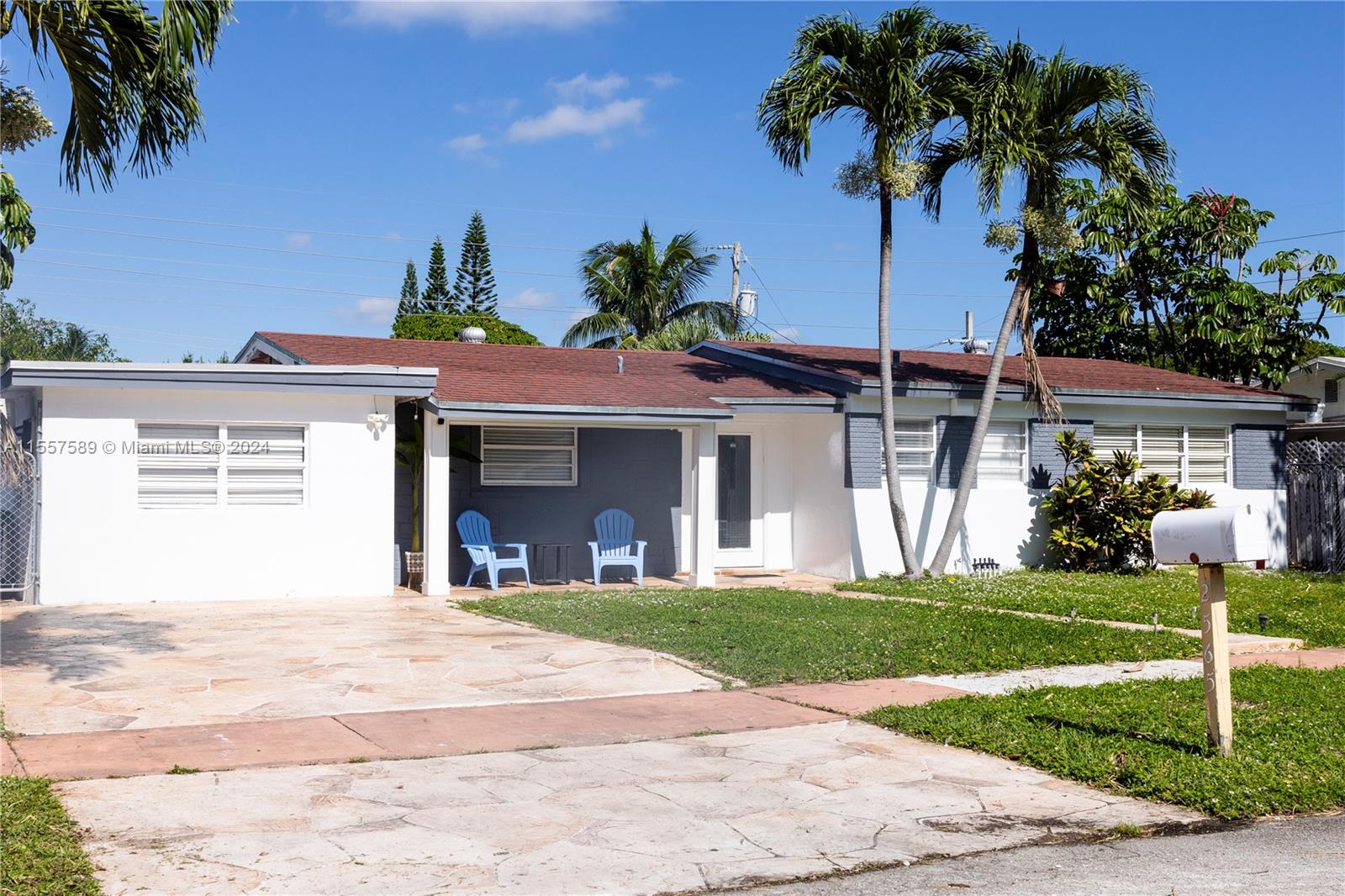 2565 214th St, Miami, Florida 33180, 5 Bedrooms Bedrooms, ,2 BathroomsBathrooms,Residential Lease,For Rent,SUNSWEPT ISLE,214th St,A11557589