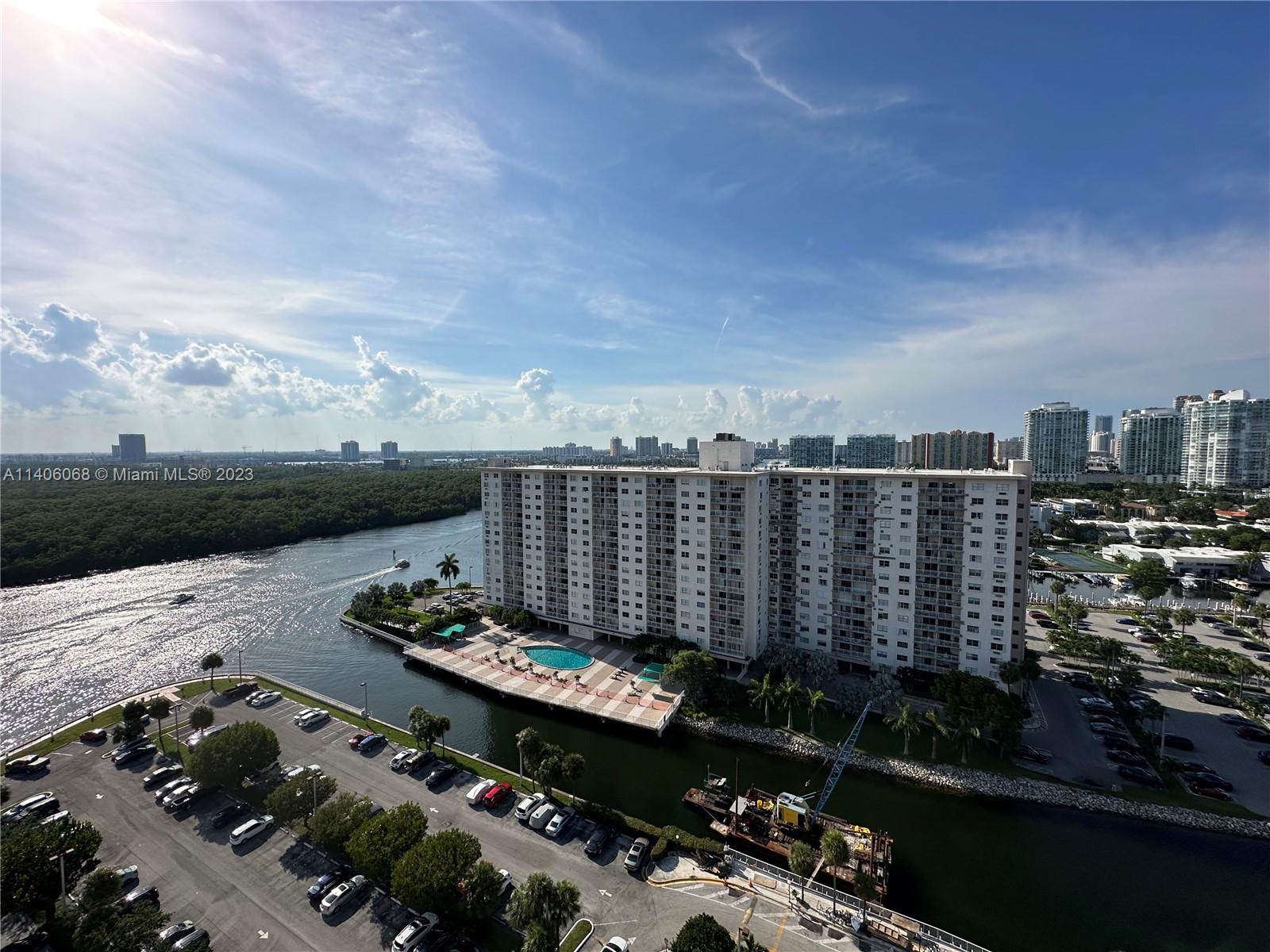 500 Bayview Dr, Sunny Isles Beach, Florida 33160, 1 Bedroom Bedrooms, ,1 BathroomBathrooms,Residential,Sold,ARLEN HOUSE WEST CONDO,Bayview Dr,A11406068