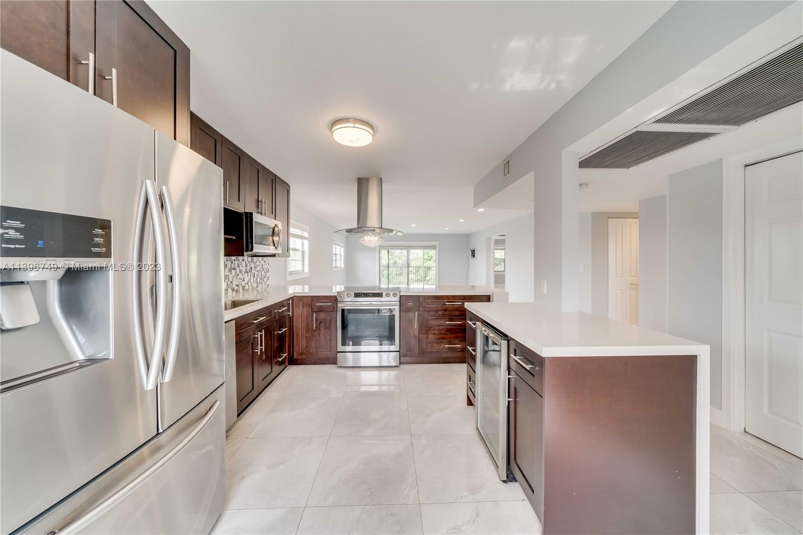 500 130, Pembroke Pines, Florida 33027, 2 Bedrooms Bedrooms, ,2 BathroomsBathrooms,Residential,Sold,Century Village,130,A11396749