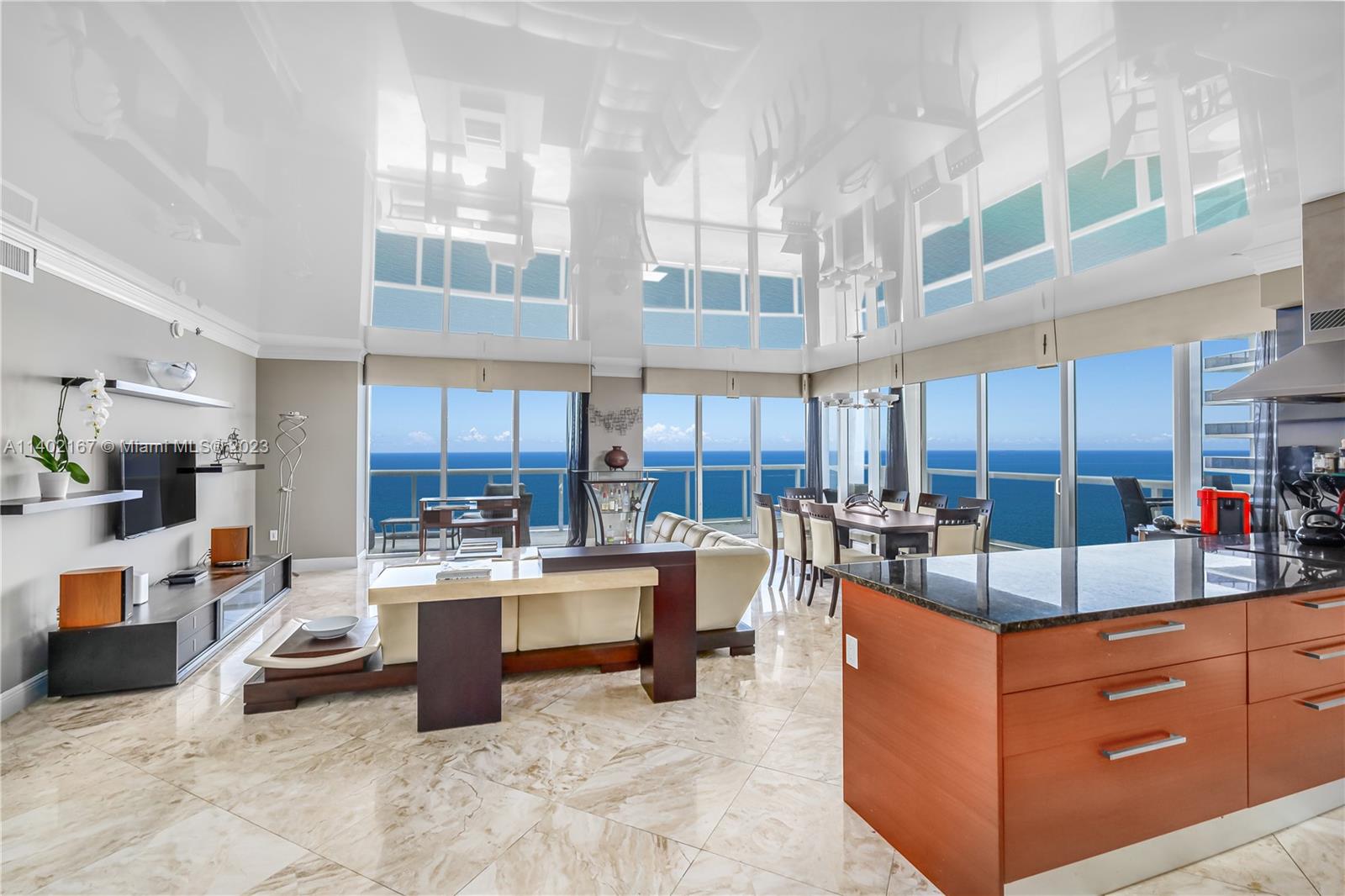 1800 Ocean Dr, Hallandale Beach, Florida 33009, 3 Bedrooms Bedrooms, ,3 BathroomsBathrooms,Residential,Sold,Beach Club Hallandale,Ocean Dr,A11402167