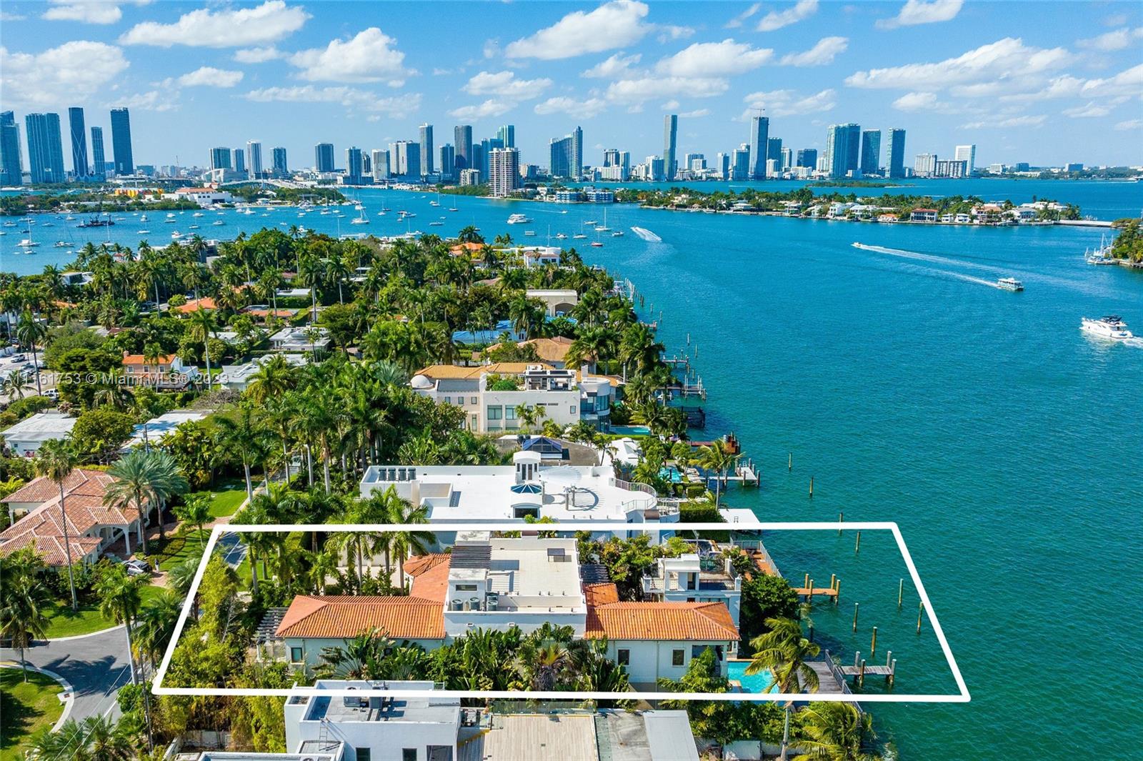 269 Hibiscus Dr, Miami Beach, Florida 33139, 6 Bedrooms Bedrooms, ,7 BathroomsBathrooms,Residential,Sold,HIBISCUS ISLAND,Hibiscus Dr,A11161753
