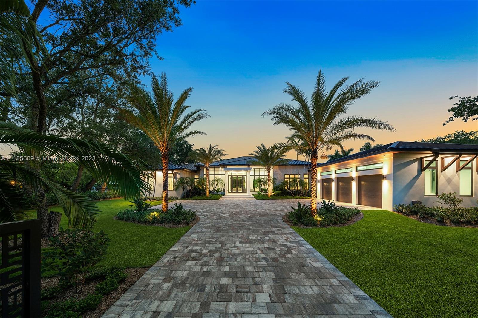 10860 67th CT, Pinecrest, Florida 33156, 7 Bedrooms Bedrooms, ,9 BathroomsBathrooms,Residential,Sold,HELMS COUNTRY ESTATES RE-,67th CT,A11435509