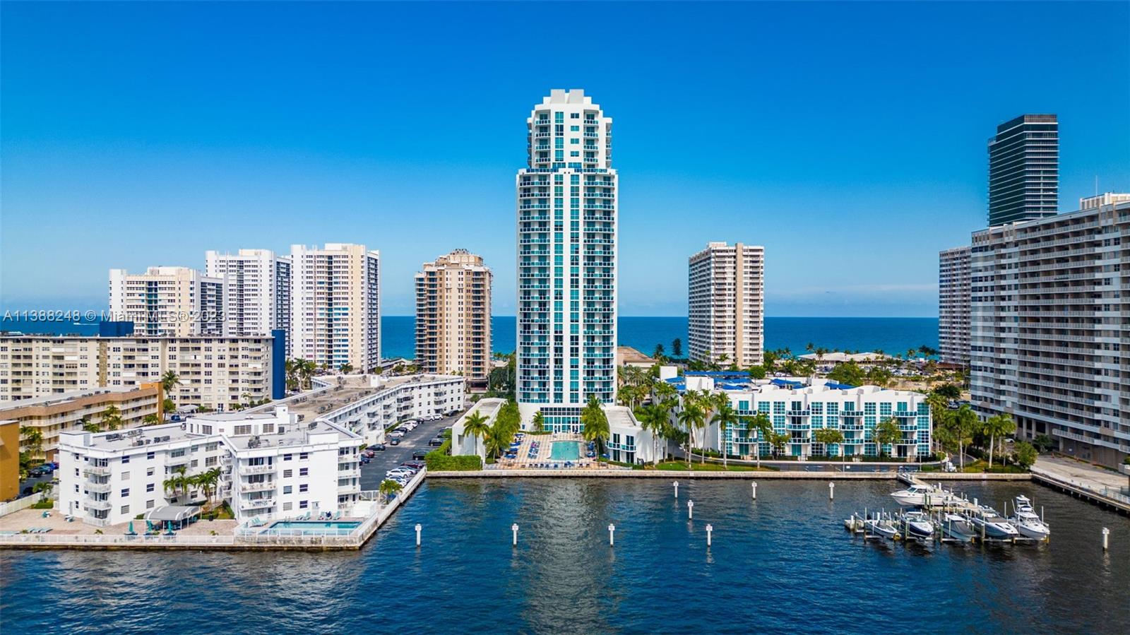 1945 Ocean Dr, Hallandale Beach, Florida 33009, 2 Bedrooms Bedrooms, ,2 BathroomsBathrooms,Residential,Sold,OCEAN MARINE YACHT CLUB,Ocean Dr,A11388248