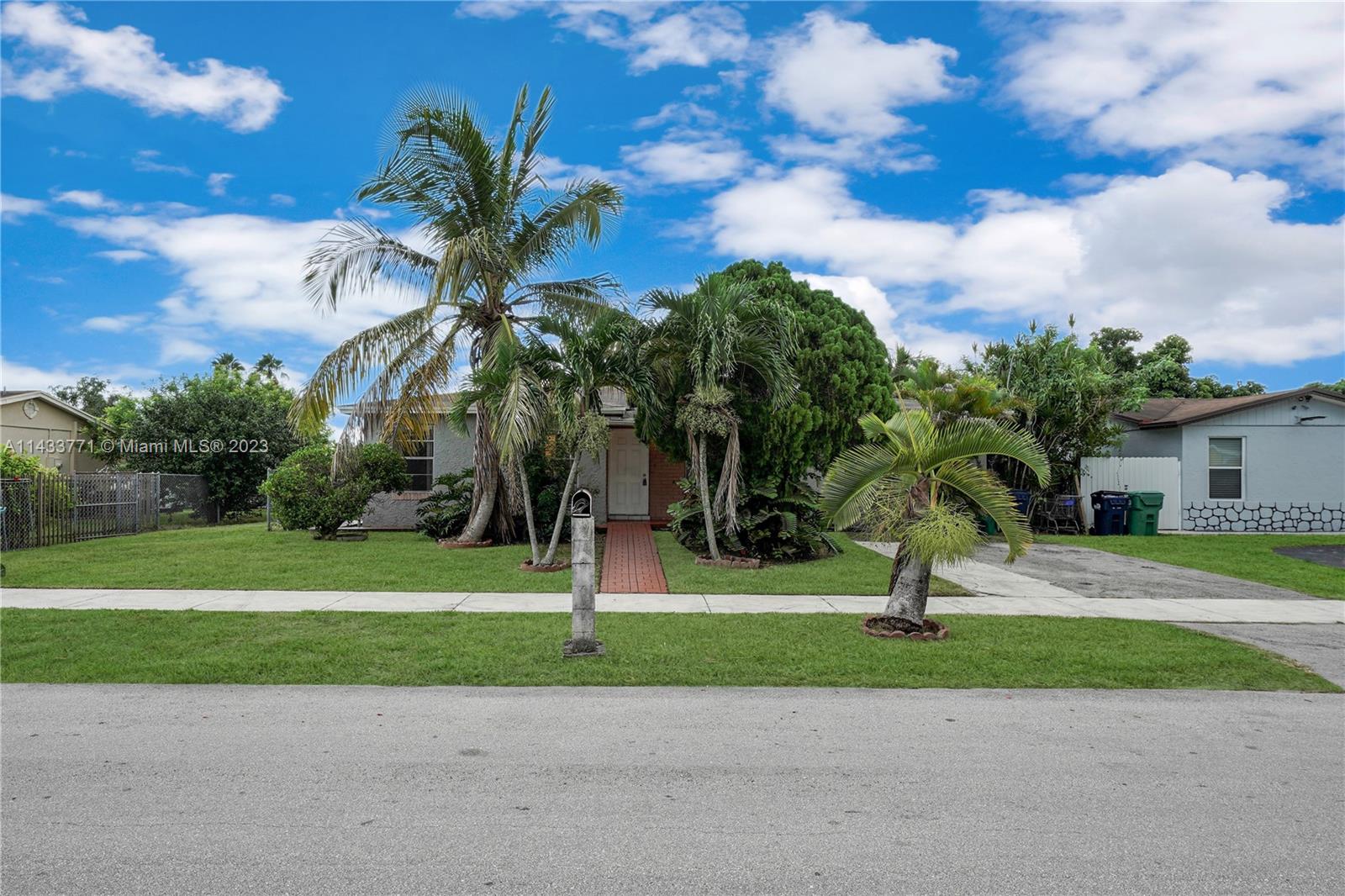 12010 191st St, Miami, Florida 33177, 3 Bedrooms Bedrooms, ,2 BathroomsBathrooms,Residential,Sold,LOS ANGELES ESTATES SEC 3,191st St,A11433771