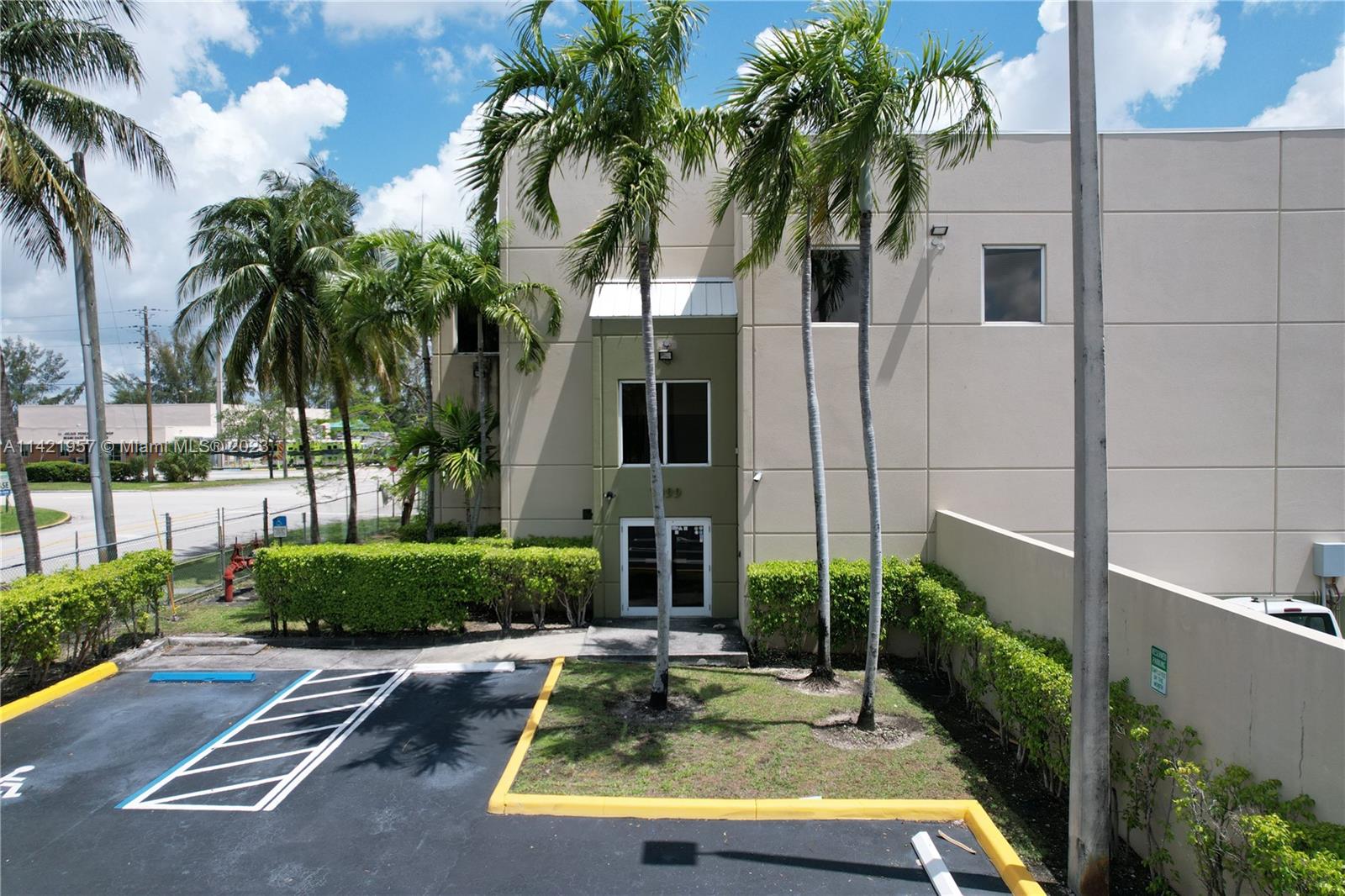 7999 81st Pl, Medley, Florida 33166, ,Commercial Sale,Sold,81st Pl,A11421957